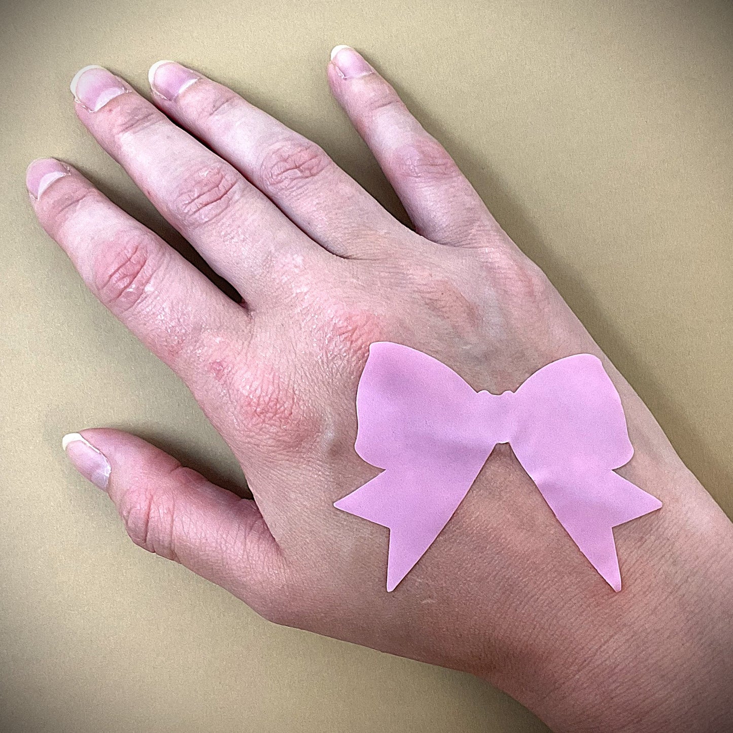 Tanning Sticker Bow Cutout