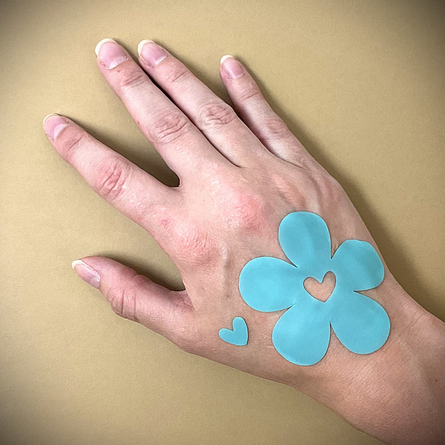 Tanning Sticker Flower With Heart
