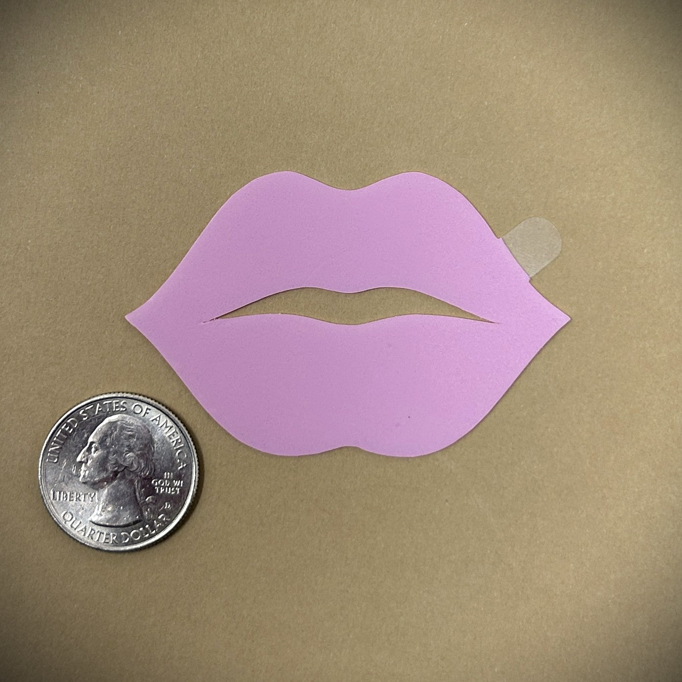 Tanning Sticker Lips Cutout