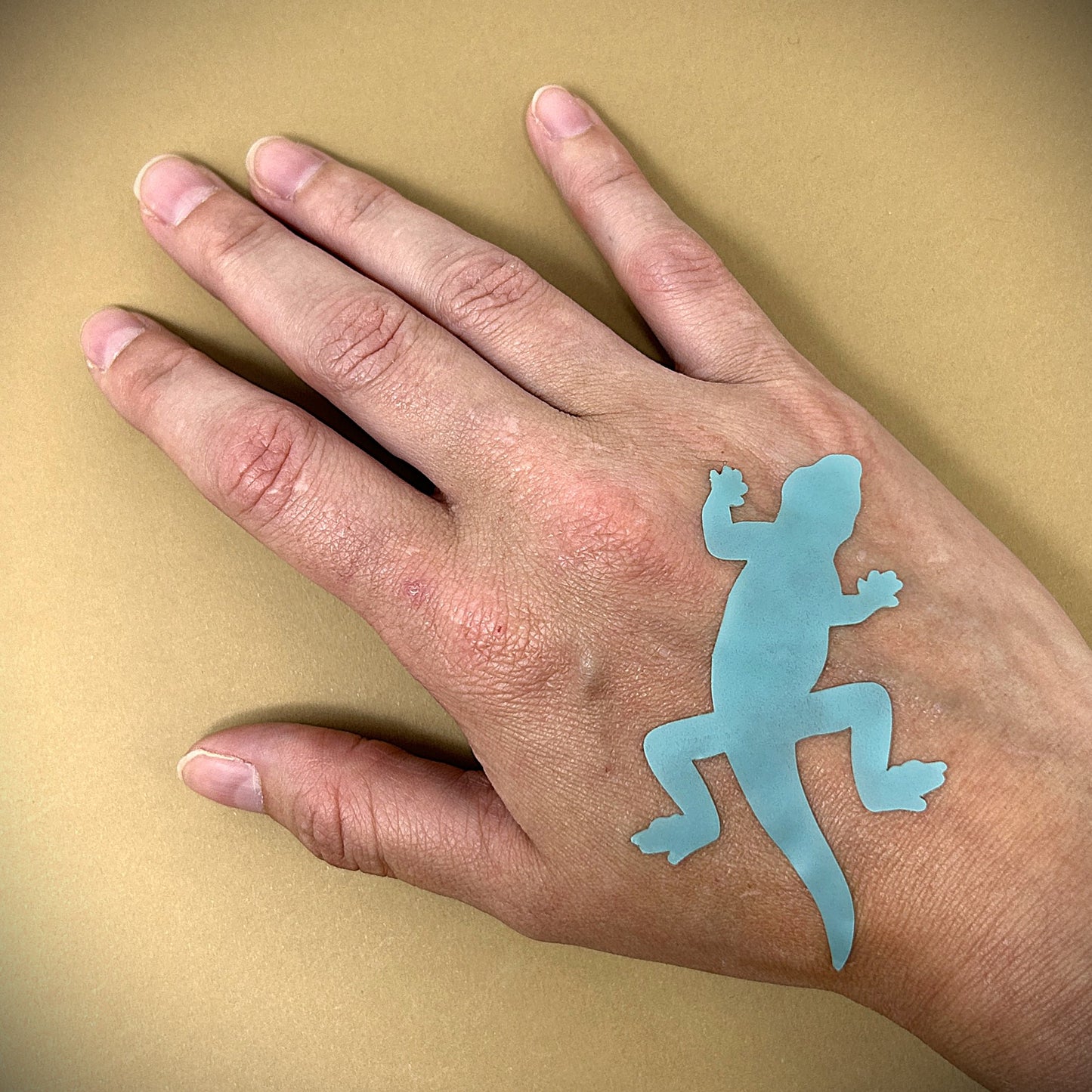 Tanning Sticker Lizard Cutout