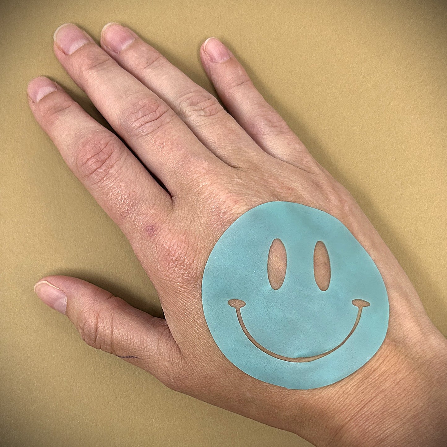 Tanning Sticker Smiley Face Cutout