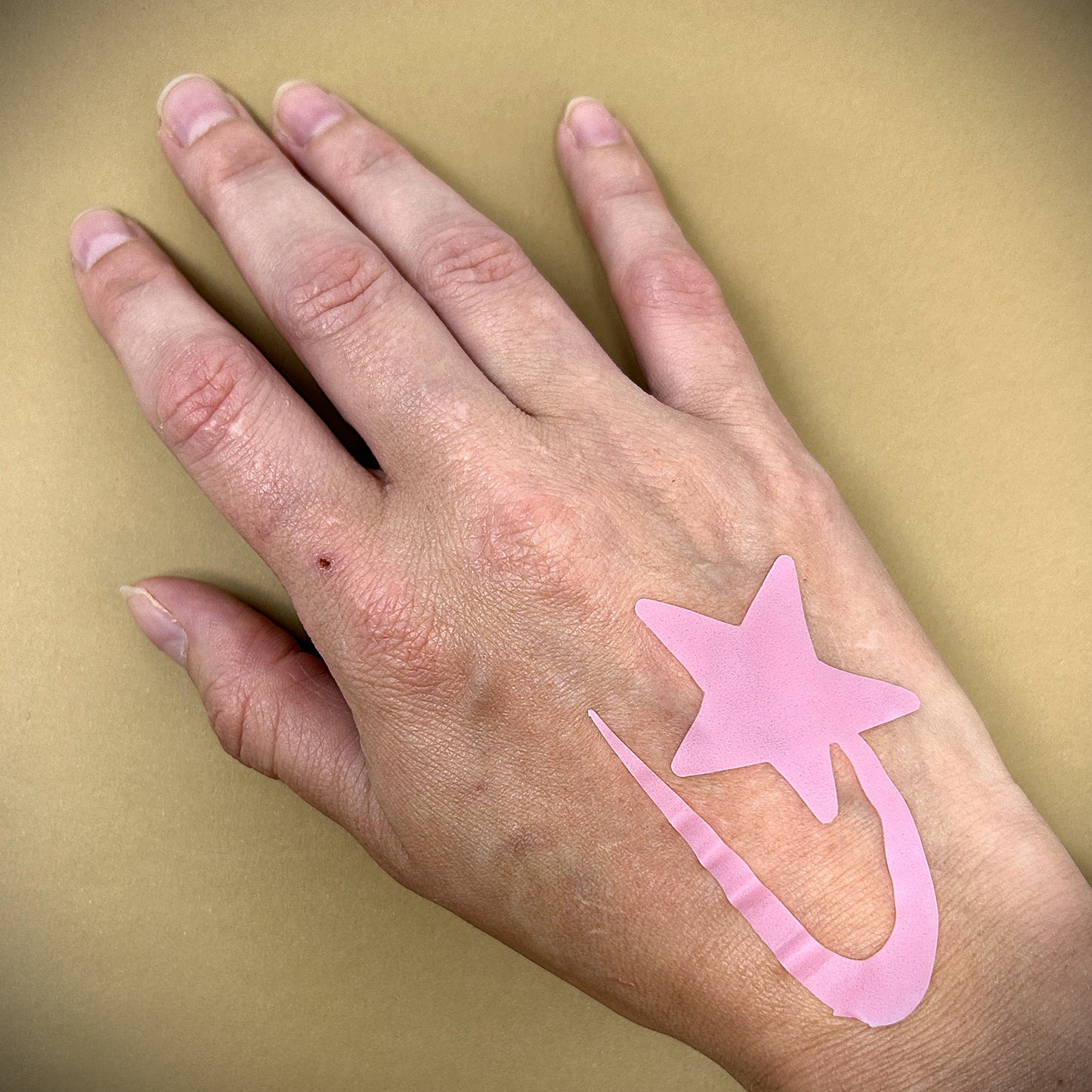 Tanning Sticker Shooting Star With Tail Cutout